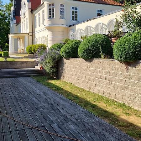 Chateau Radvanov Pension Mlada Vozice エクステリア 写真